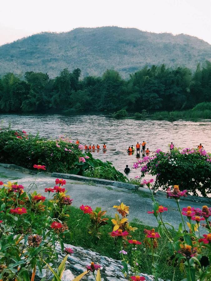Aekpailin River Kwai Resort Kanchanaburi Exterior foto